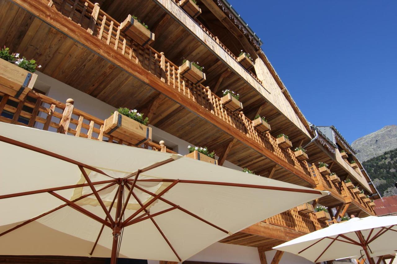 Hotel Le V De 보자니 외부 사진